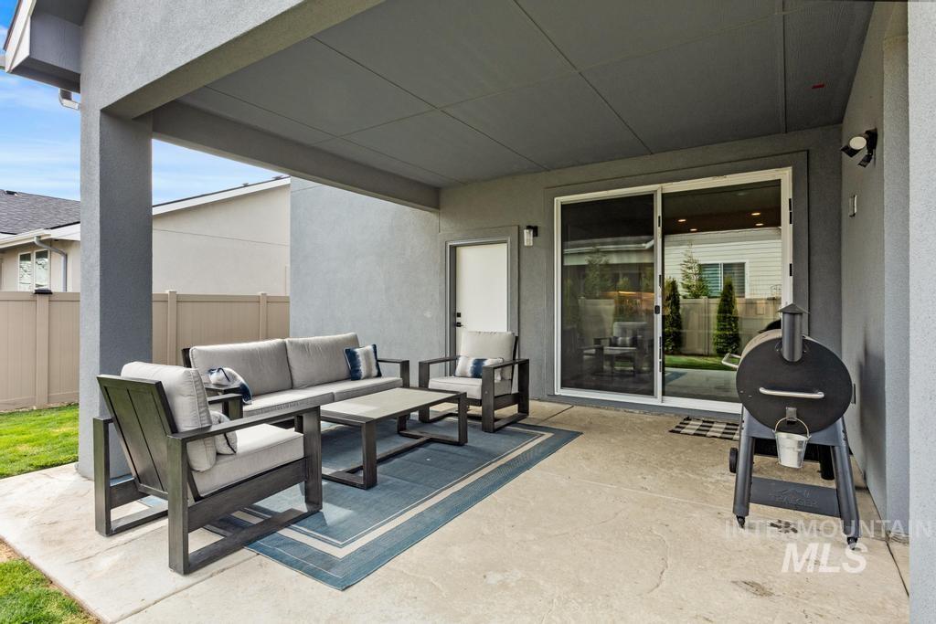 18280 N Tulip Ave, Nampa, Idaho 83687, 3 Bedrooms, 2.5 Bathrooms, Residential For Sale, Price $635,000,MLS 98975594