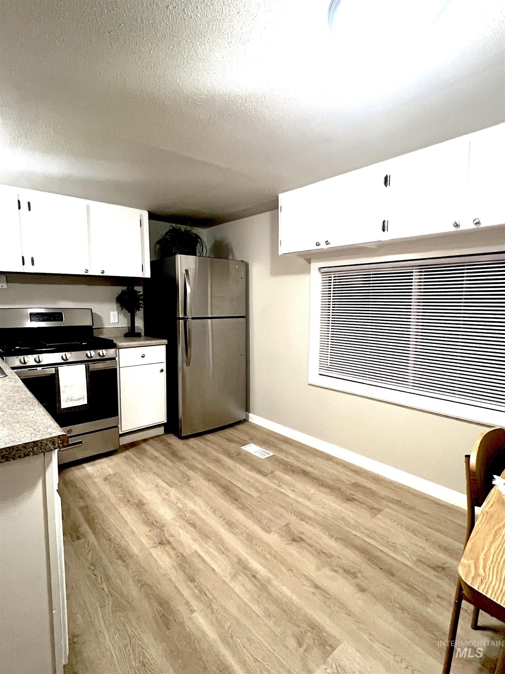 340 E 8th Street, Mountain Home, Idaho 83647-4217, 2 Bedrooms, 1 Bathroom, Residential For Sale, Price $44,500, 98975595