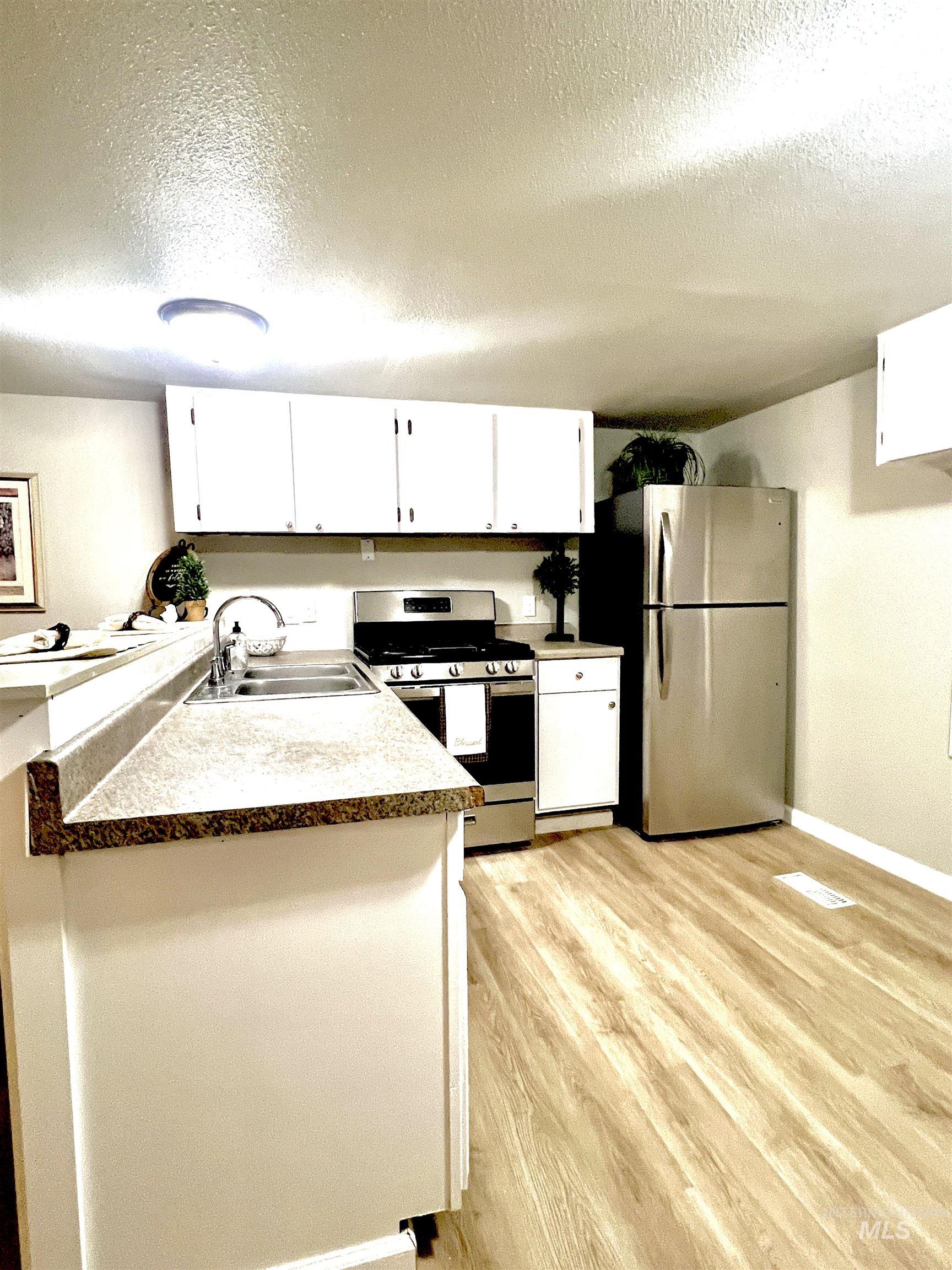 340 E 8th Street N, Mountain Home, Idaho 83647, 2 Bedrooms, 1 Bathroom, Residential For Sale, Price $29,900,MLS 98975595