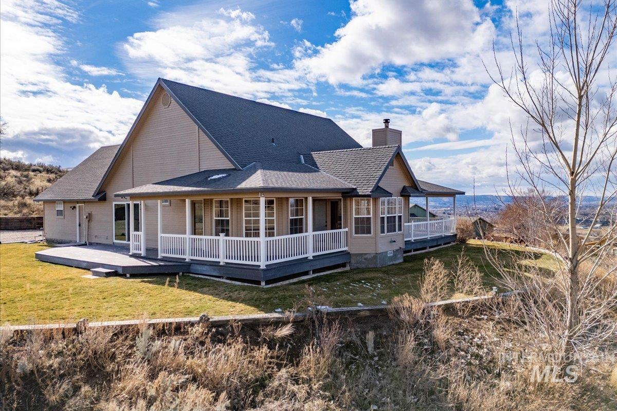 2132 Corral Road, Emmett, Idaho 83617, 3 Bedrooms, 2 Bathrooms, Residential For Sale, Price $689,000, 98975596