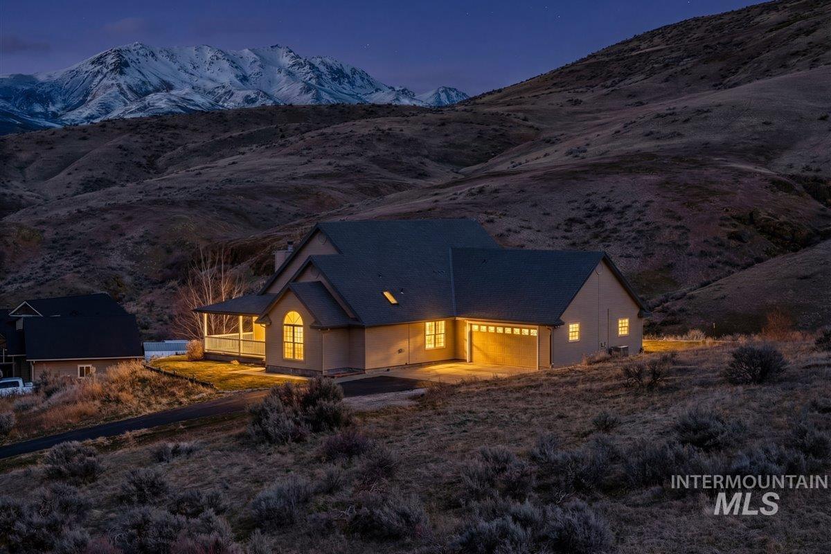 2132 Corral Road, Emmett, Idaho 83617, 3 Bedrooms, 2 Bathrooms, Residential For Sale, Price $835,000,MLS 98975596
