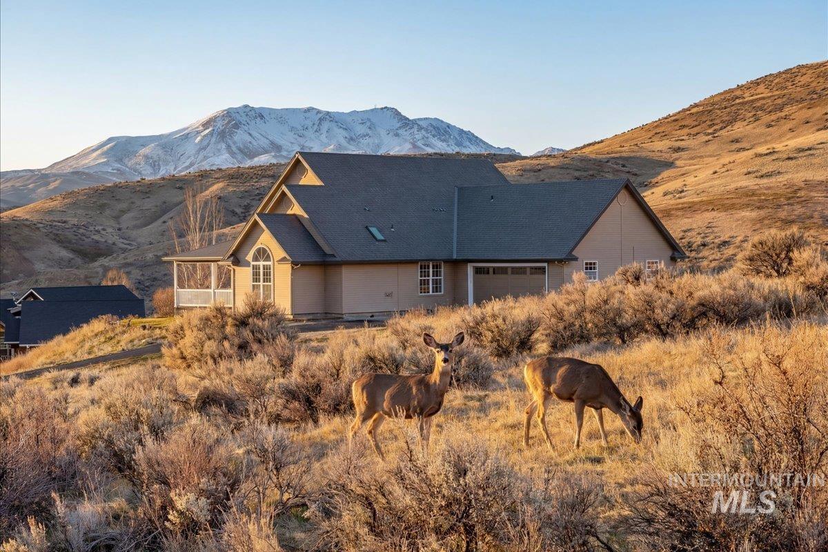 2132 Corral Road, Emmett, Idaho 83617, 3 Bedrooms, 2 Bathrooms, Residential For Sale, Price $835,000, 98975596