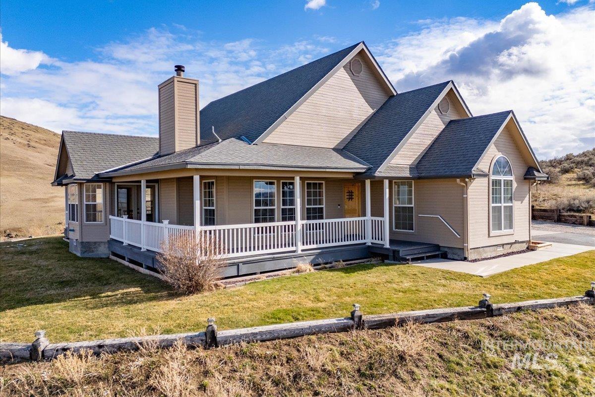 2132 Corral Road, Emmett, Idaho 83617, 3 Bedrooms, 2 Bathrooms, Residential For Sale, Price $689,000, 98975596