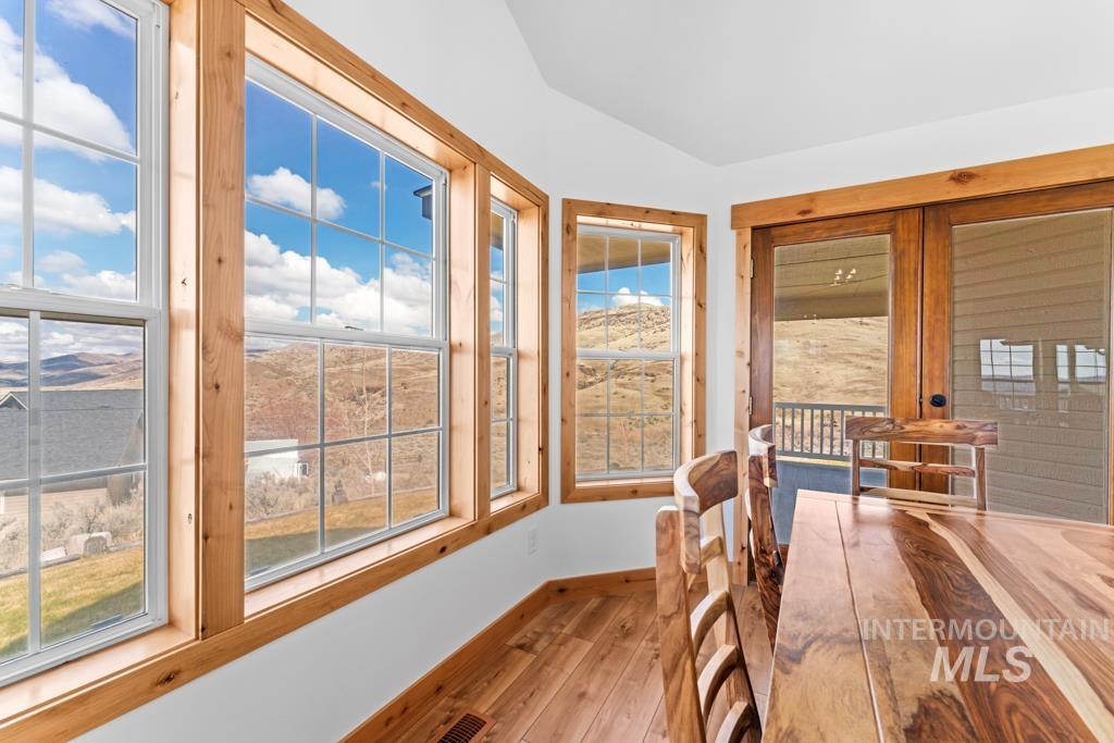 2132 Corral Road, Emmett, Idaho 83617, 3 Bedrooms, 2 Bathrooms, Residential For Sale, Price $835,000,MLS 98975596