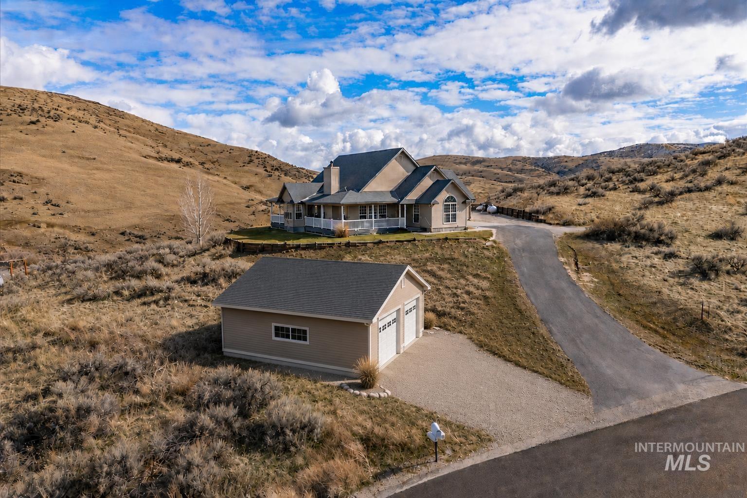 2132 Corral Road, Emmett, Idaho 83617, 3 Bedrooms, 2 Bathrooms, Residential For Sale, Price $689,000, 98975596