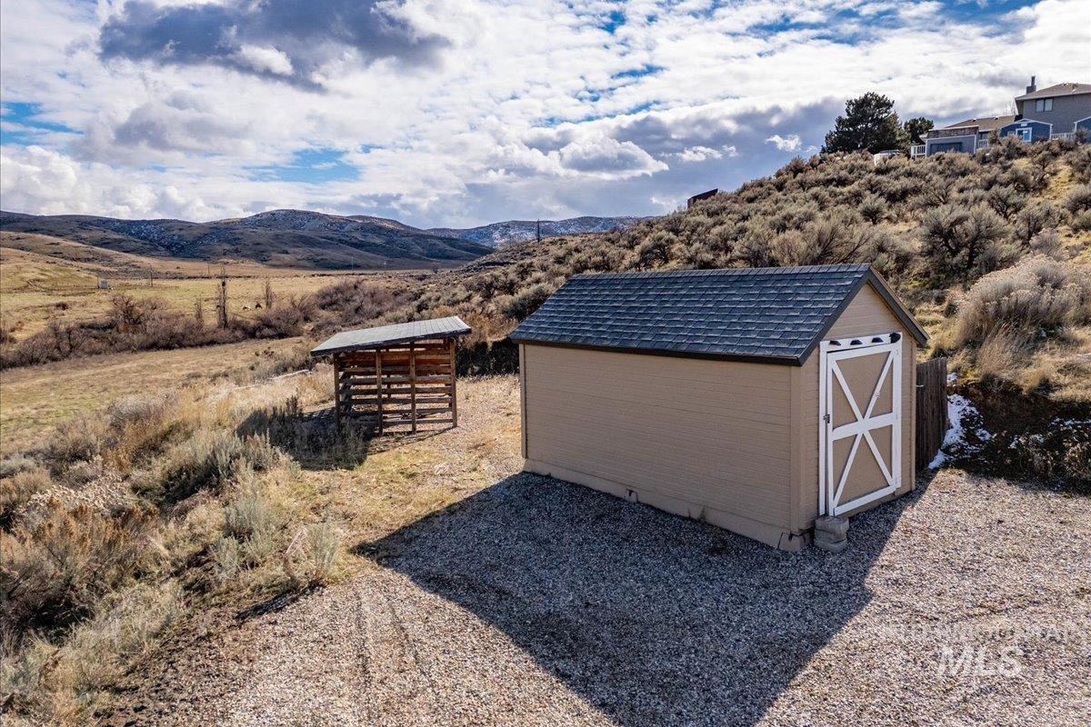 2132 Corral Road, Emmett, Idaho 83617, 3 Bedrooms, 2 Bathrooms, Residential For Sale, Price $835,000,MLS 98975596