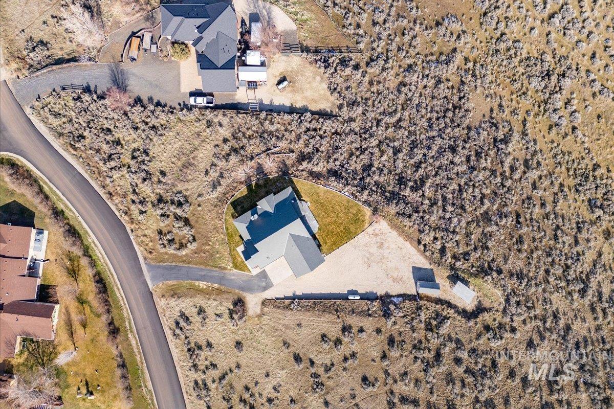 2132 Corral Road, Emmett, Idaho 83617, 3 Bedrooms, 2 Bathrooms, Residential For Sale, Price $835,000,MLS 98975596