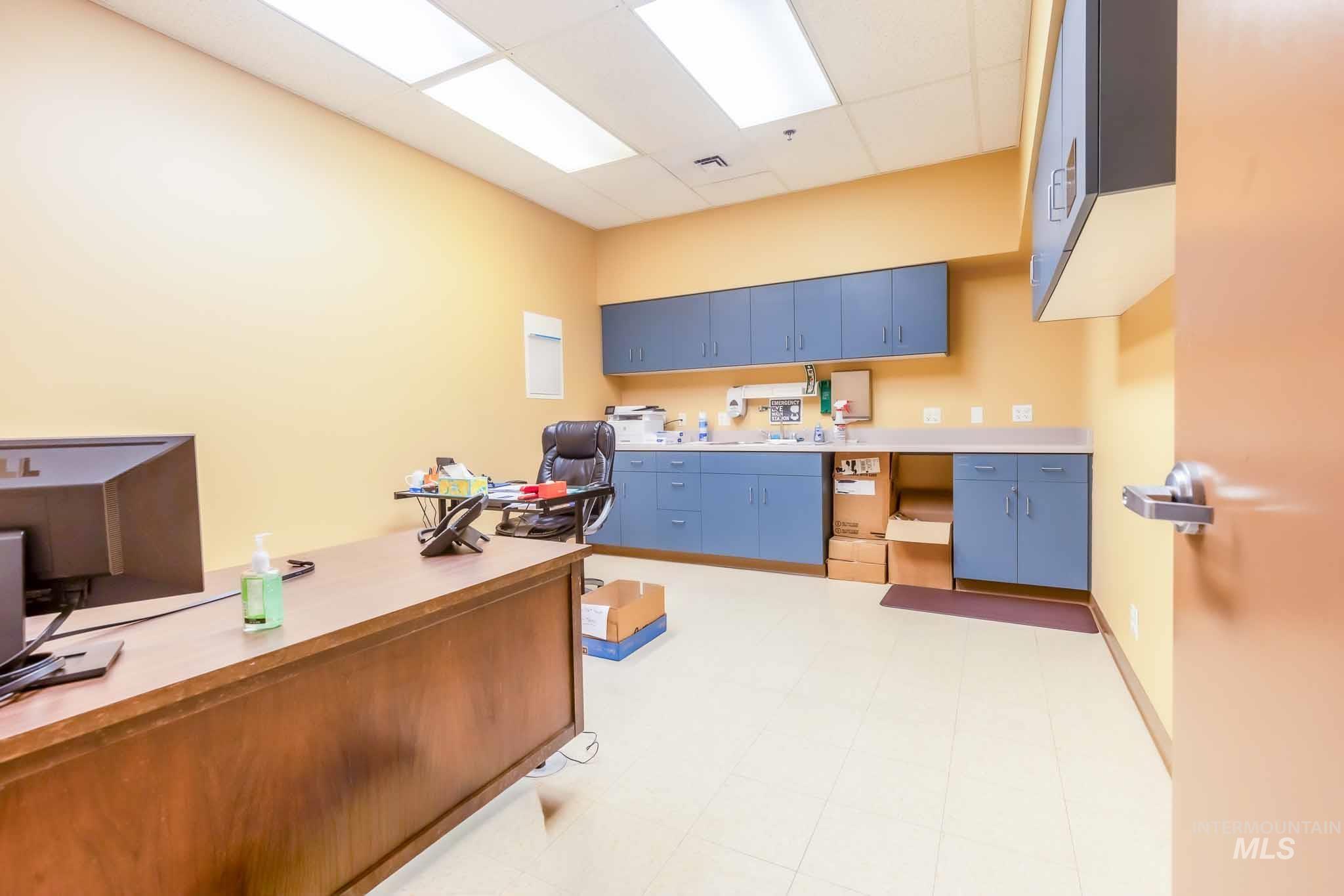 1825 S Kimball Ave, Caldwell, Idaho 83605, 14 Rooms, Business/Commercial For Sale, Price $1,300,000, 98975599