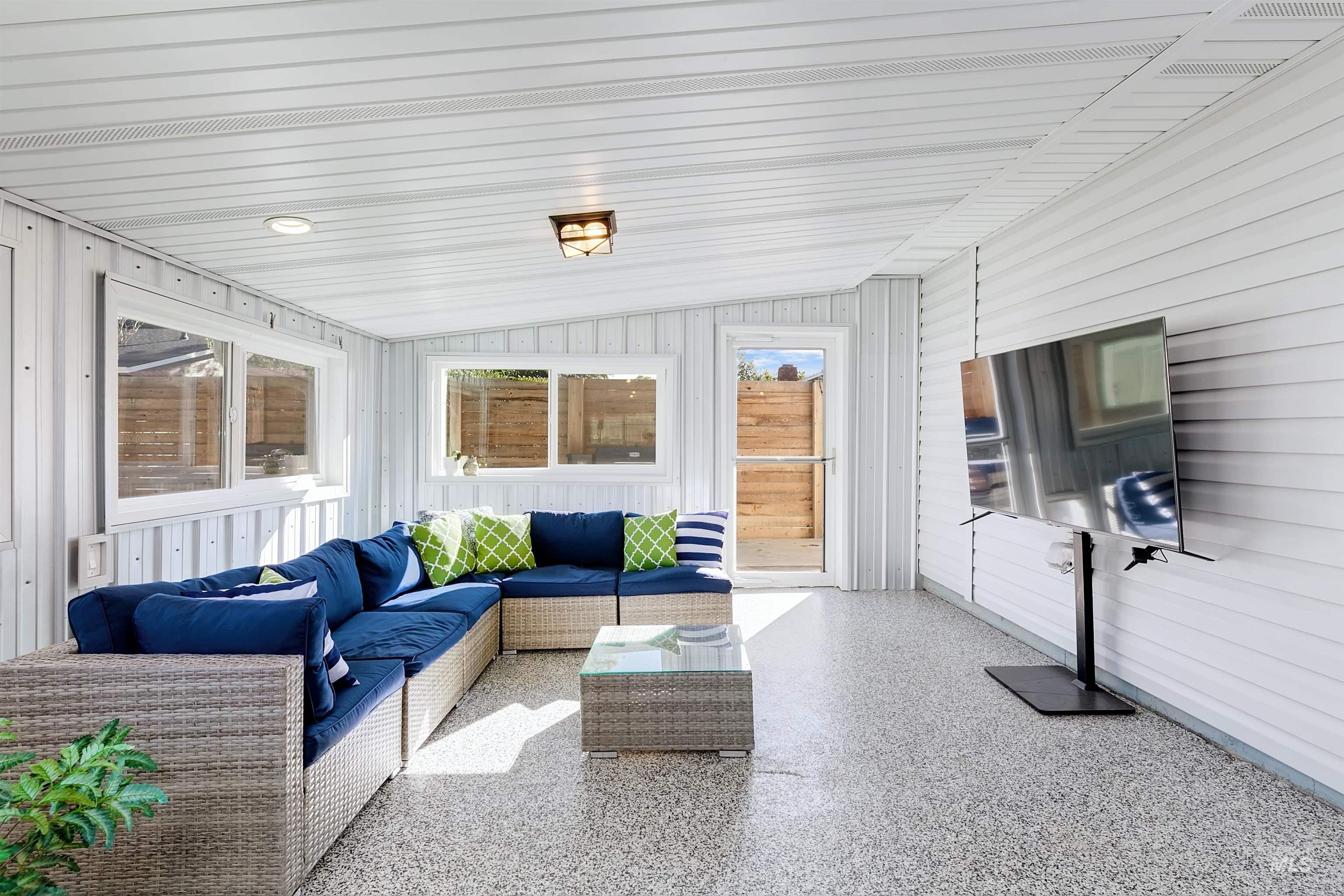 2248 E Sadie Dr, Eagle, Idaho 83616, 3 Bedrooms, 2 Bathrooms, Residential For Sale, Price $515,000,MLS 98975602