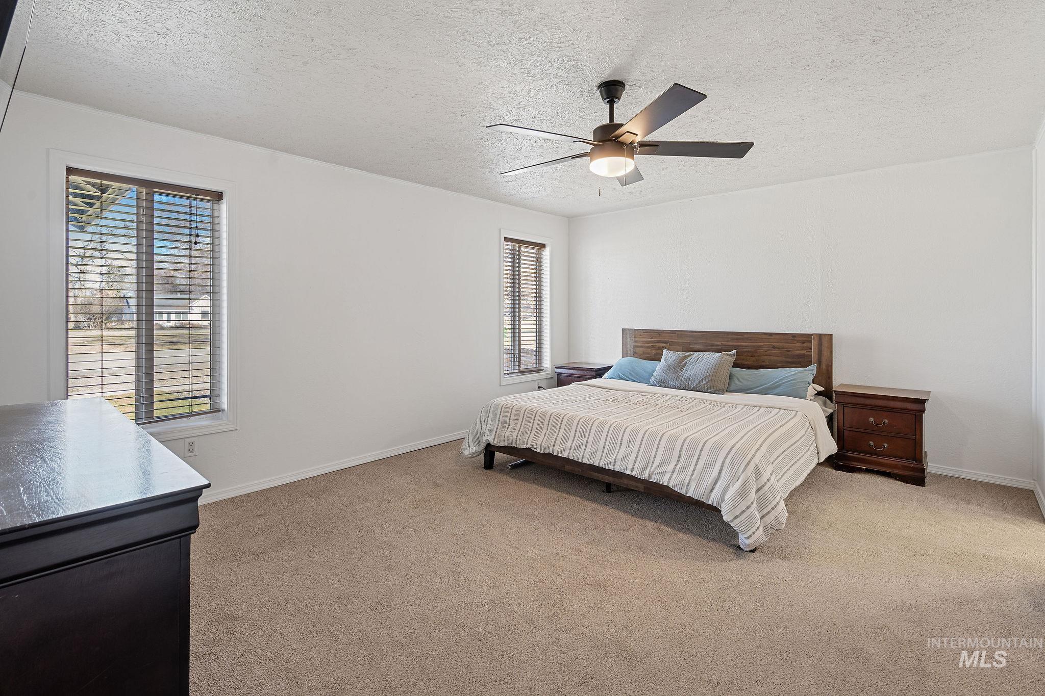 283 SE Blvd, New Plymouth, Idaho 83655, 3 Bedrooms, 2 Bathrooms, Residential For Sale, Price $340,000,MLS 98975606