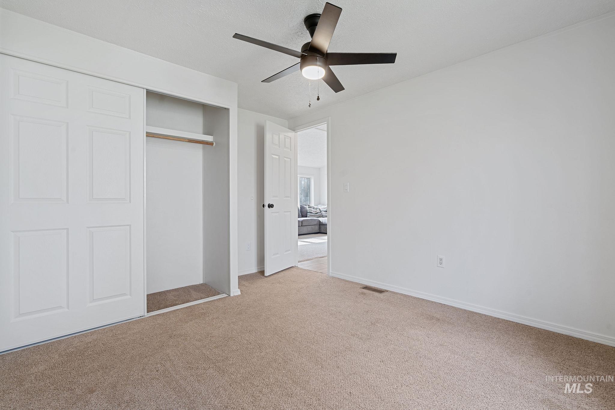 283 SE Blvd, New Plymouth, Idaho 83655, 3 Bedrooms, 2 Bathrooms, Residential For Sale, Price $340,000,MLS 98975606