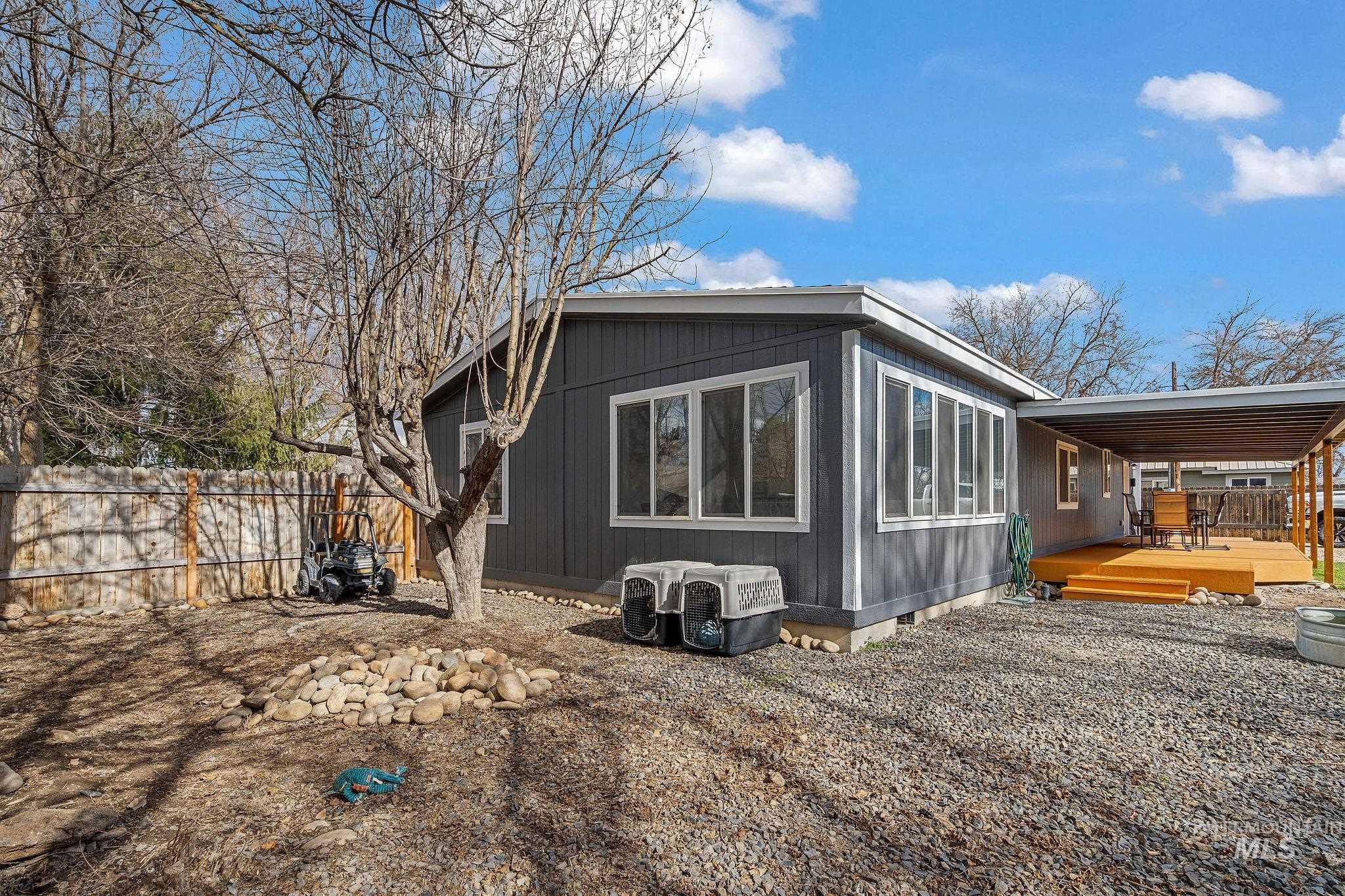 283 SE Blvd, New Plymouth, Idaho 83655, 3 Bedrooms, 2 Bathrooms, Residential For Sale, Price $340,000,MLS 98975606