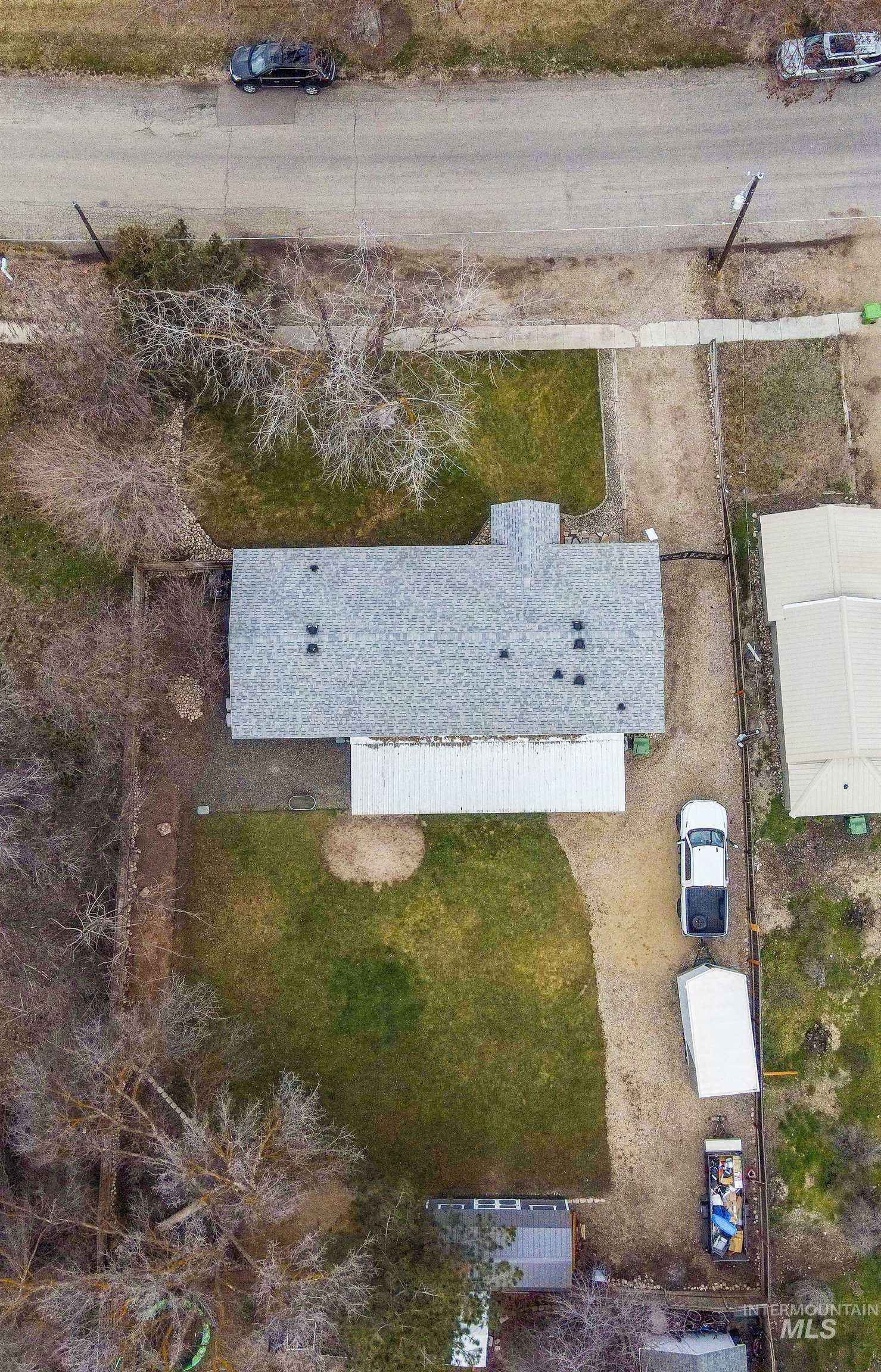 283 SE Blvd, New Plymouth, Idaho 83655, 3 Bedrooms, 2 Bathrooms, Residential For Sale, Price $340,000,MLS 98975606