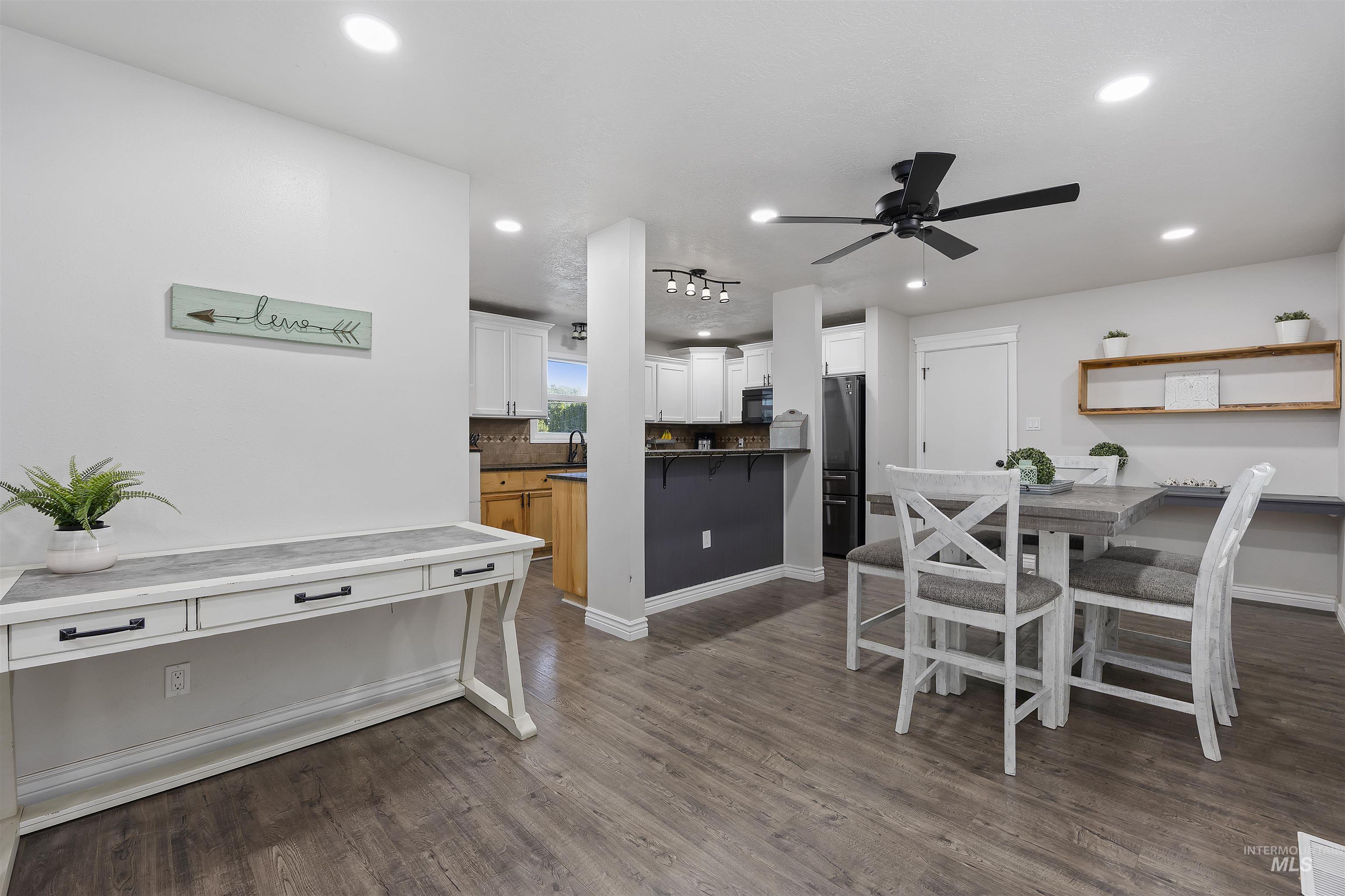 2522 Elizabeth, Twin Falls, Idaho 83301, 5 Bedrooms, 3 Bathrooms, Residential For Sale, Price $409,900,MLS 98975609