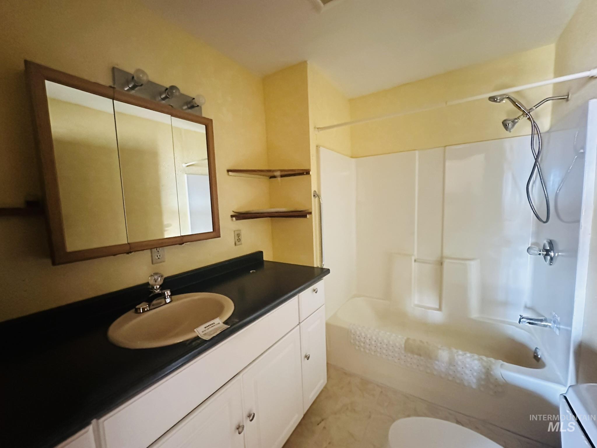 35202 Manning Creek Rd, Durkee, Oregon 97905, 3 Bedrooms, 2 Bathrooms, Residential For Sale, Price $247,000,MLS 98975613