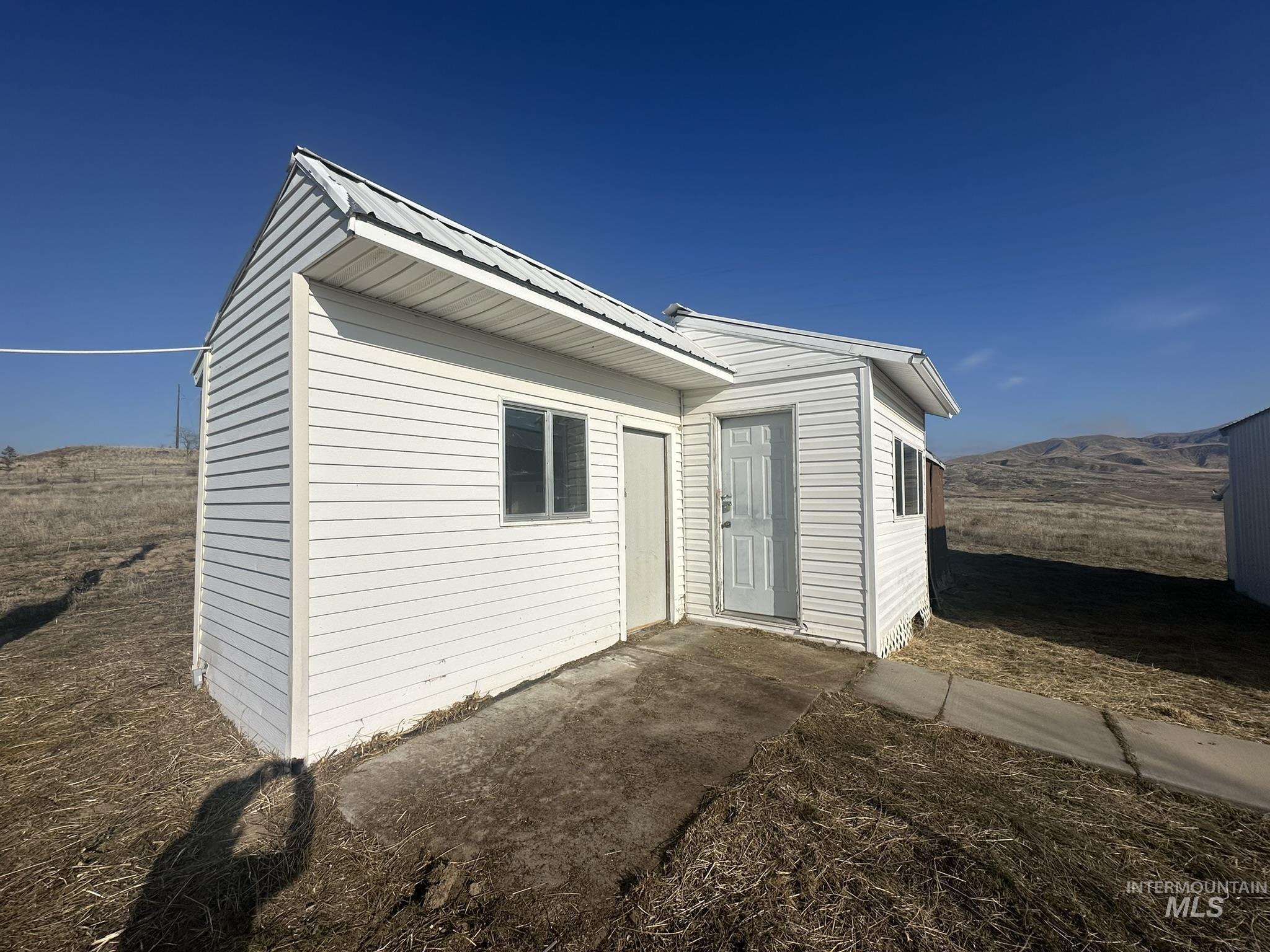 35202 Manning Creek Rd, Durkee, Oregon 97905, 3 Bedrooms, 2 Bathrooms, Residential For Sale, Price $247,000,MLS 98975613