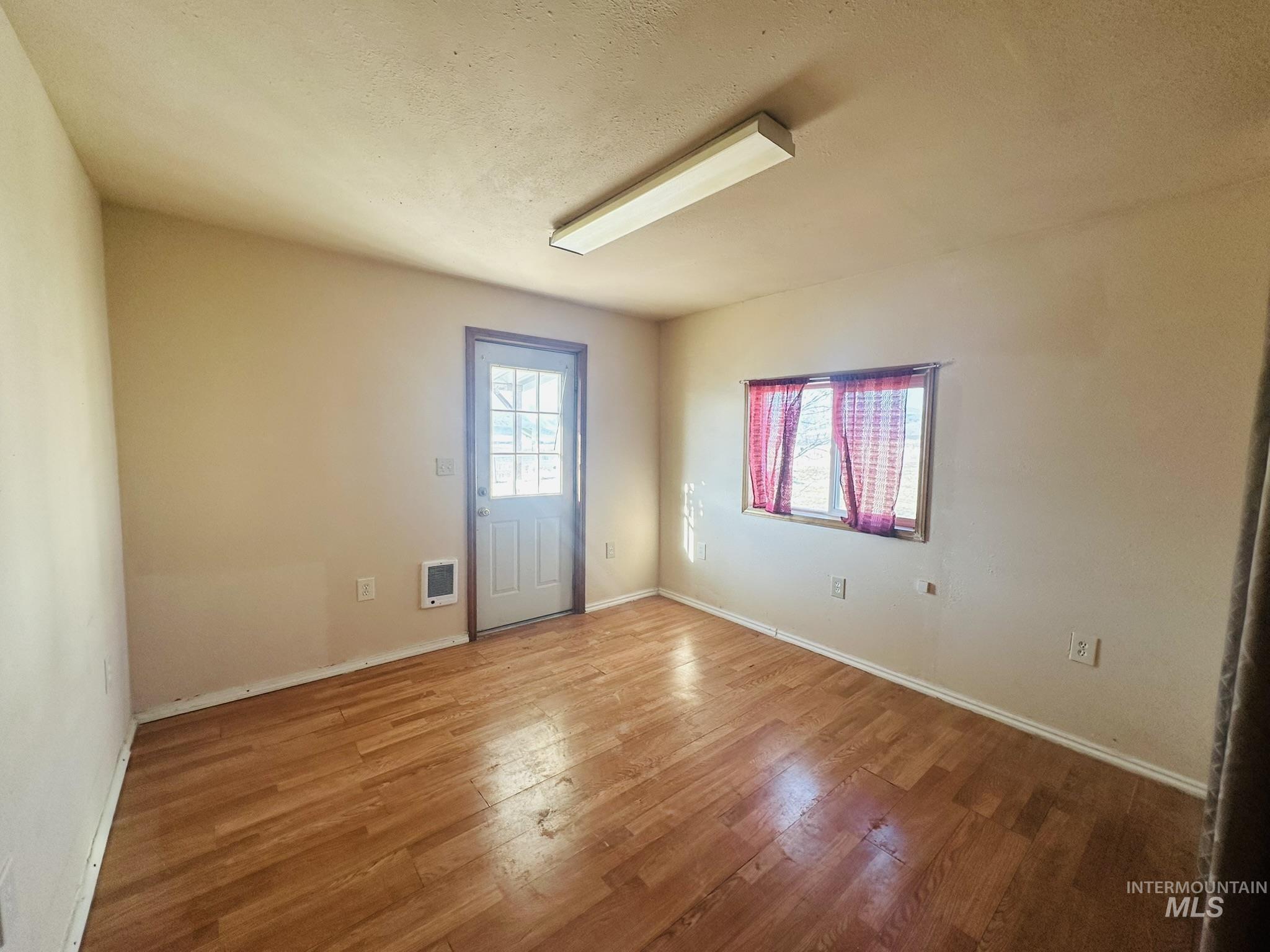 35202 Manning Creek Rd, Durkee, Oregon 97905, 3 Bedrooms, 2 Bathrooms, Residential For Sale, Price $247,000,MLS 98975613