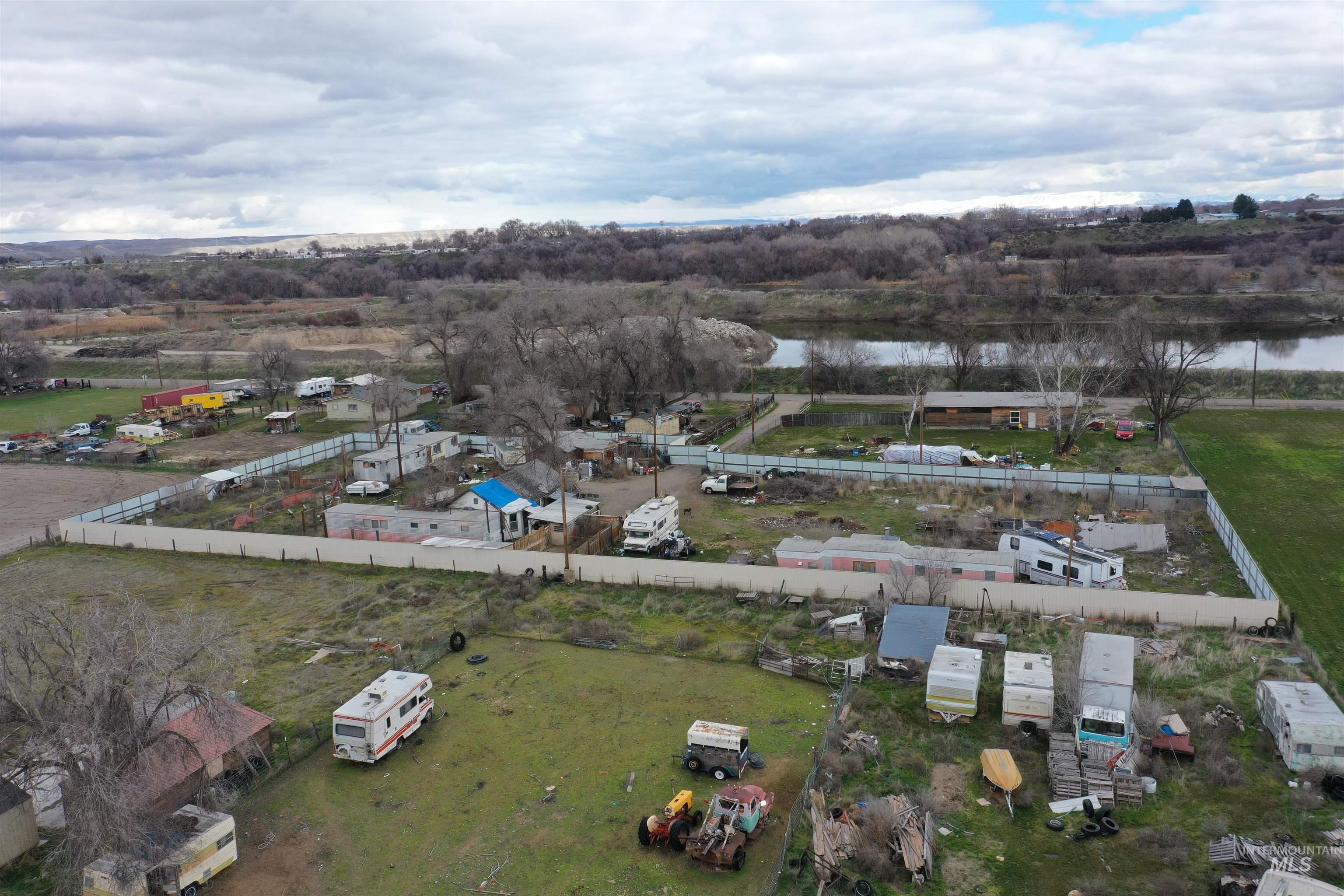 1555 Rich Ln, Ontario, Oregon 97914, 2 Bedrooms, 1 Bathroom, Residential For Sale, Price $199,999,MLS 98975614