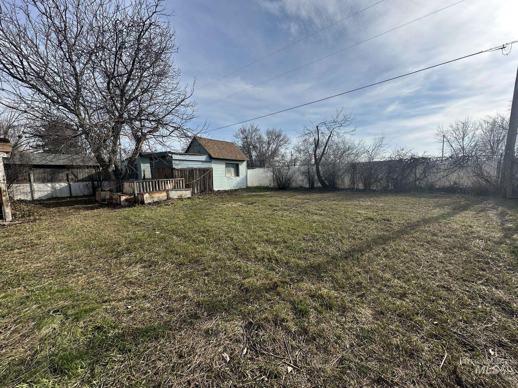 916 Victoria, Fruitland, Idaho 83619, 3 Bedrooms, 2 Bathrooms, Residential For Sale, Price $110,000,MLS 98975615