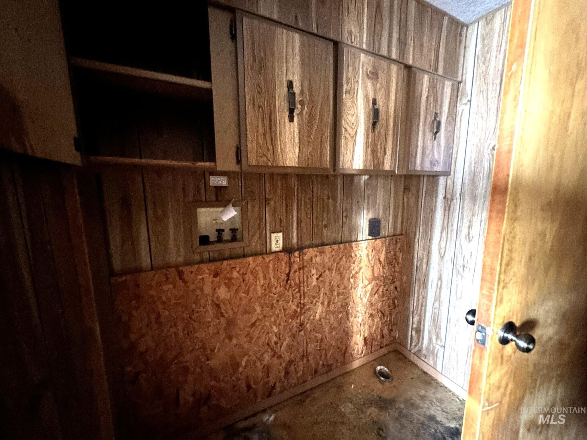 916 Victoria, Fruitland, Idaho 83619, 3 Bedrooms, 2 Bathrooms, Residential For Sale, Price $110,000,MLS 98975615