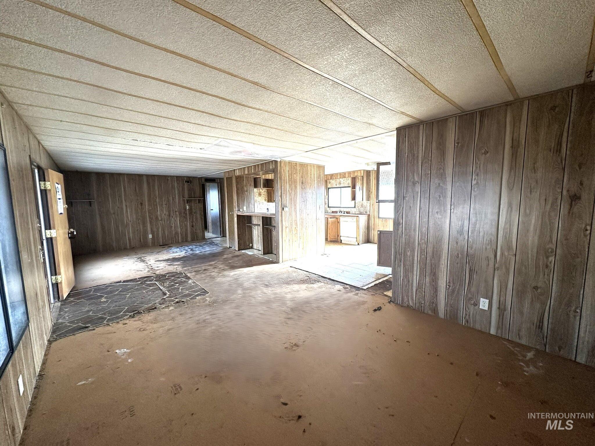 916 Victoria, Fruitland, Idaho 83619, 3 Bedrooms, 2 Bathrooms, Residential For Sale, Price $110,000,MLS 98975615