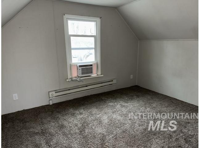 404 12th Ave N, Nampa, Idaho 83687, 3 Bedrooms, 1.5 Bathrooms, Residential For Sale, Price $275,000,MLS 98975617