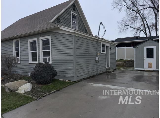 404 12th Ave N, Nampa, Idaho 83687, 3 Bedrooms, 1.5 Bathrooms, Residential For Sale, Price $275,000,MLS 98975617