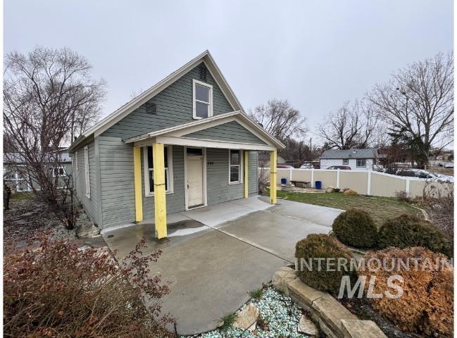 404 12th Ave N, Nampa, Idaho 83687, 3 Bedrooms, 1.5 Bathrooms, Residential For Sale, Price $275,000,MLS 98975617