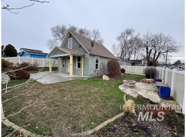 404 12th Ave N, Nampa, Idaho 83687, 3 Bedrooms, 1.5 Bathrooms, Residential For Sale, Price $275,000, 98975617