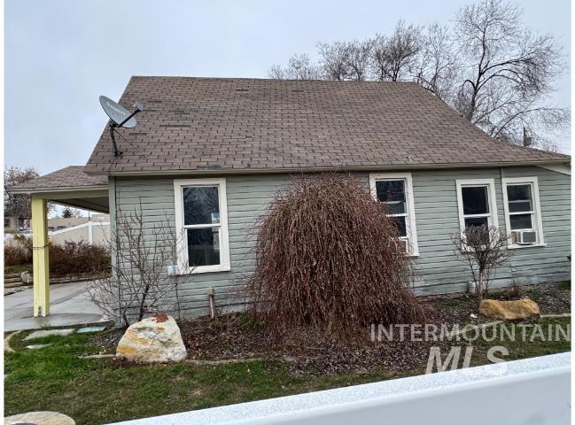 404 12th Ave N, Nampa, Idaho 83687, 3 Bedrooms, 1.5 Bathrooms, Residential For Sale, Price $275,000, 98975617