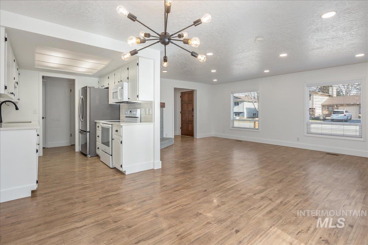 10887 W Musket St., Boise, Idaho 83713, 3 Bedrooms, 2 Bathrooms, Residential For Sale, Price $445,000,MLS 98975619