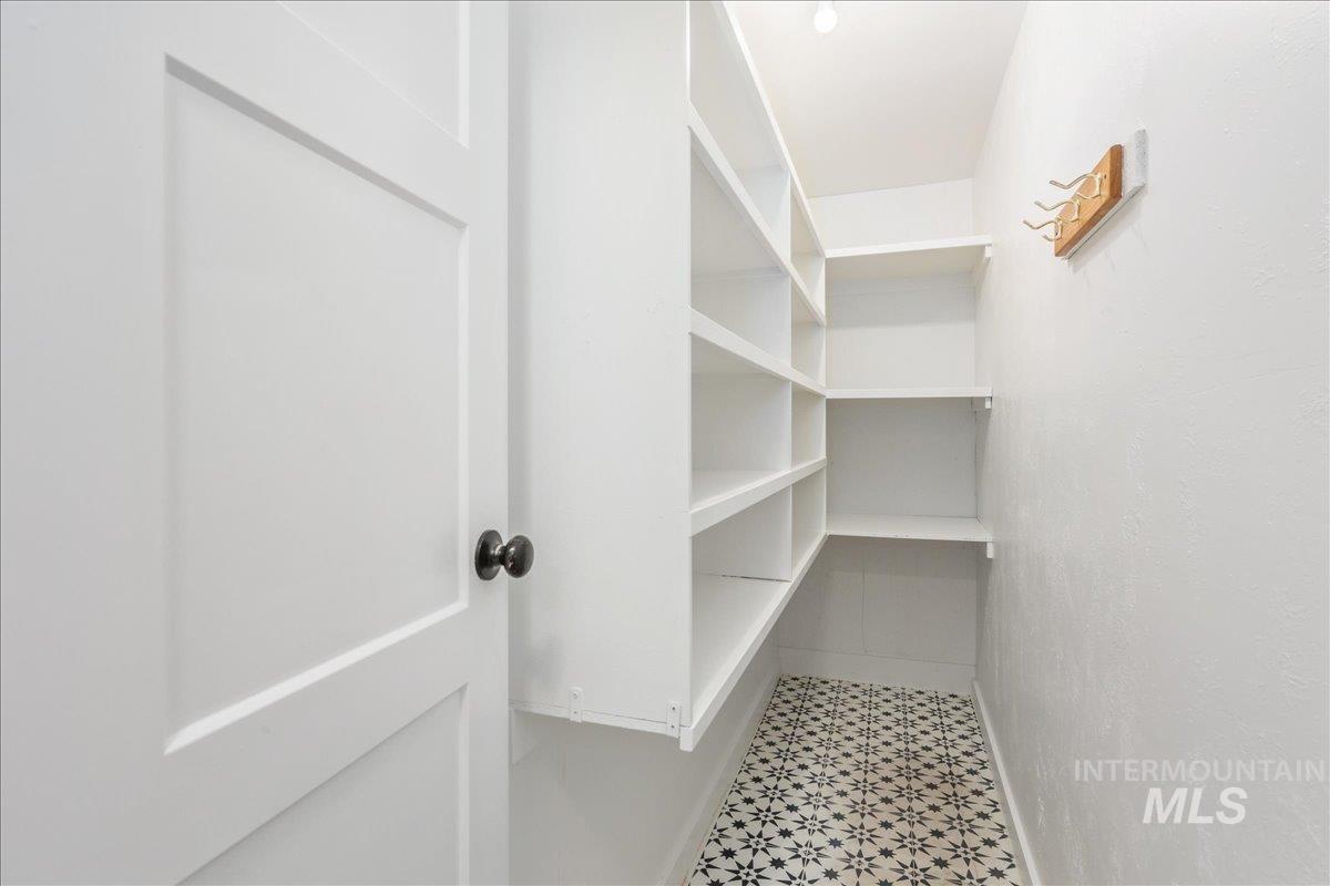 10887 W Musket St., Boise, Idaho 83713, 3 Bedrooms, 2 Bathrooms, Residential For Sale, Price $445,000,MLS 98975619