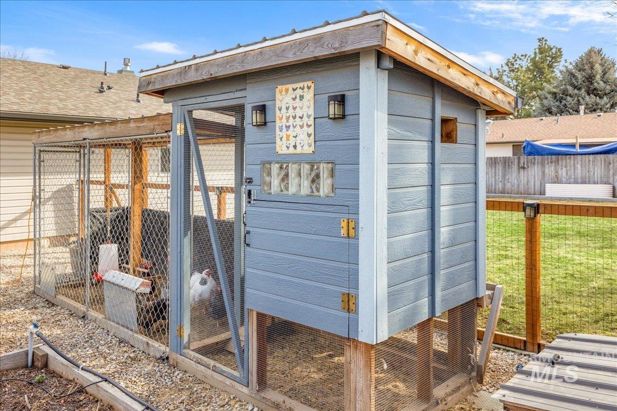 10887 W Musket St., Boise, Idaho 83713, 3 Bedrooms, 2 Bathrooms, Residential For Sale, Price $445,000,MLS 98975619