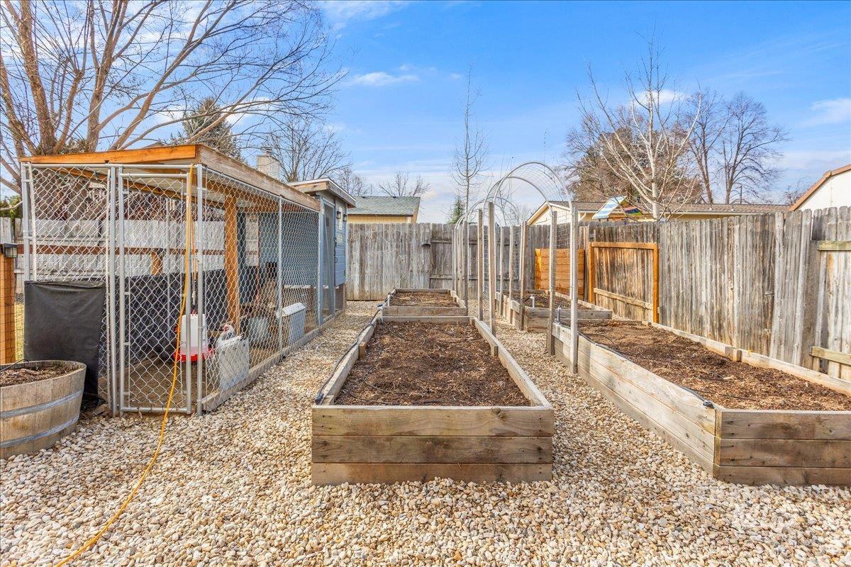 10887 W Musket St., Boise, Idaho 83713, 3 Bedrooms, 2 Bathrooms, Residential For Sale, Price $445,000,MLS 98975619