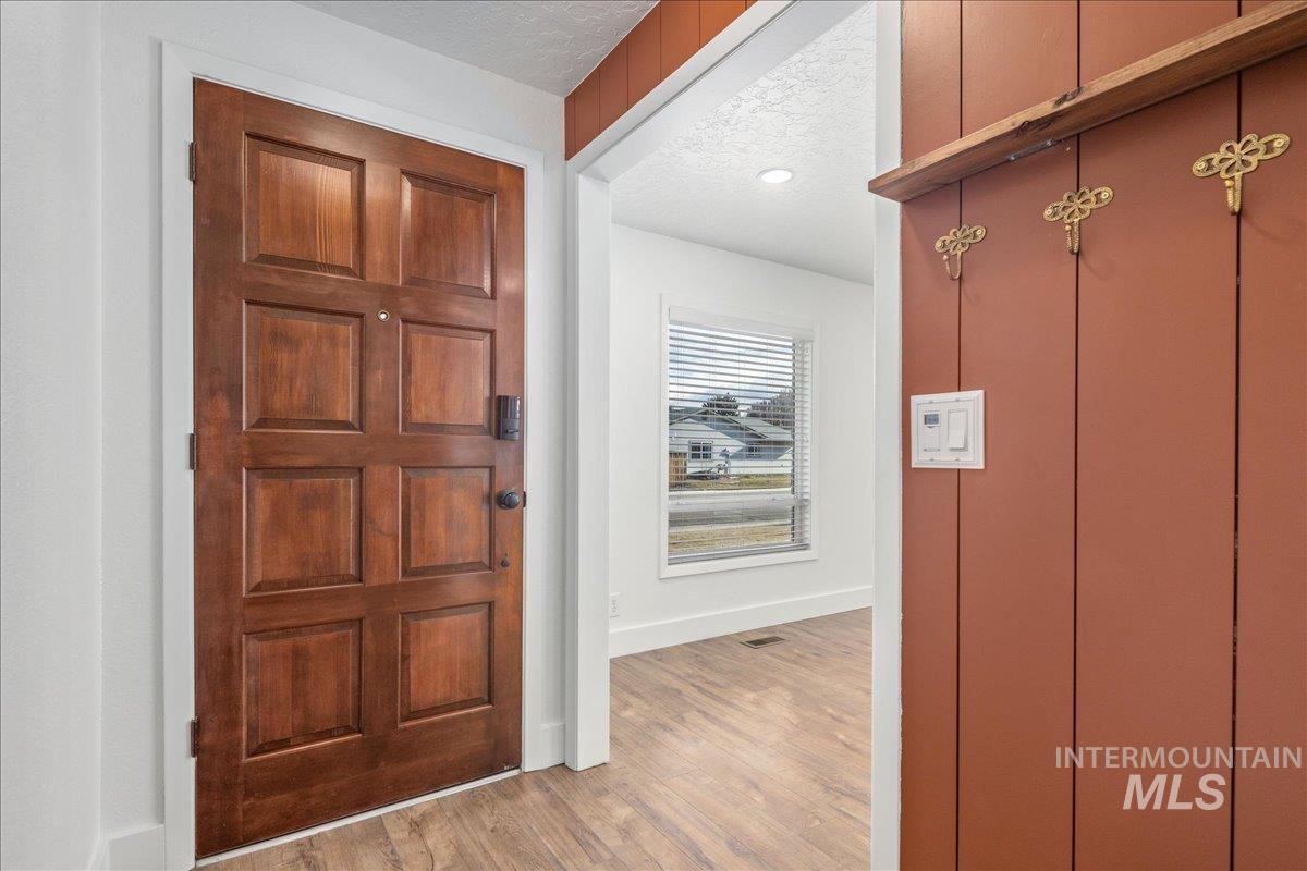 10887 W Musket St., Boise, Idaho 83713, 3 Bedrooms, 2 Bathrooms, Residential For Sale, Price $445,000,MLS 98975619