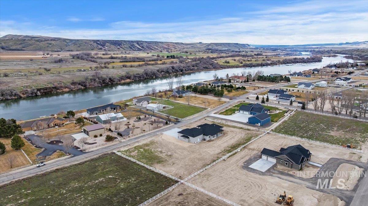 7573 Riverfront Dr, Marsing, Idaho 83639, 5 Bedrooms, 5 Bathrooms, Residential For Sale, Price $1,399,900,MLS 98975621