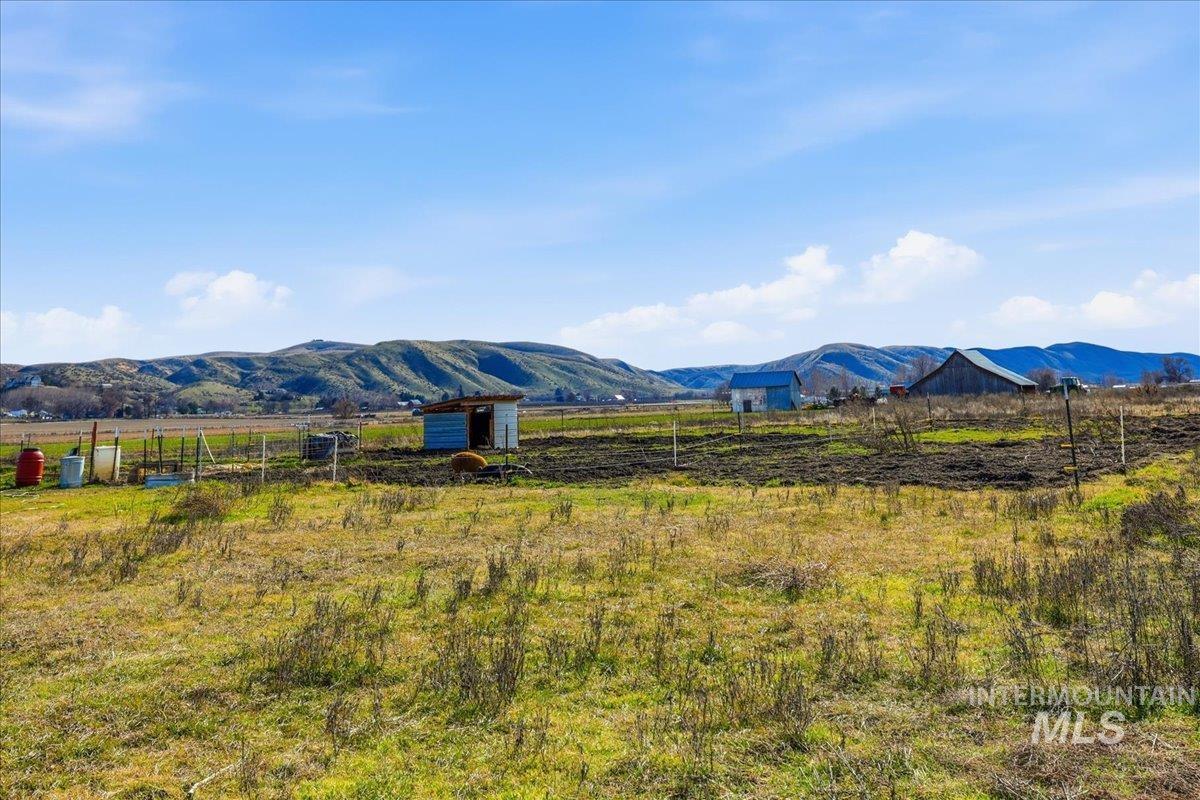 148 Glascock, Weiser, Idaho 83672, 4 Bedrooms, 2 Bathrooms, Residential For Sale, Price $419,000,MLS 98975625