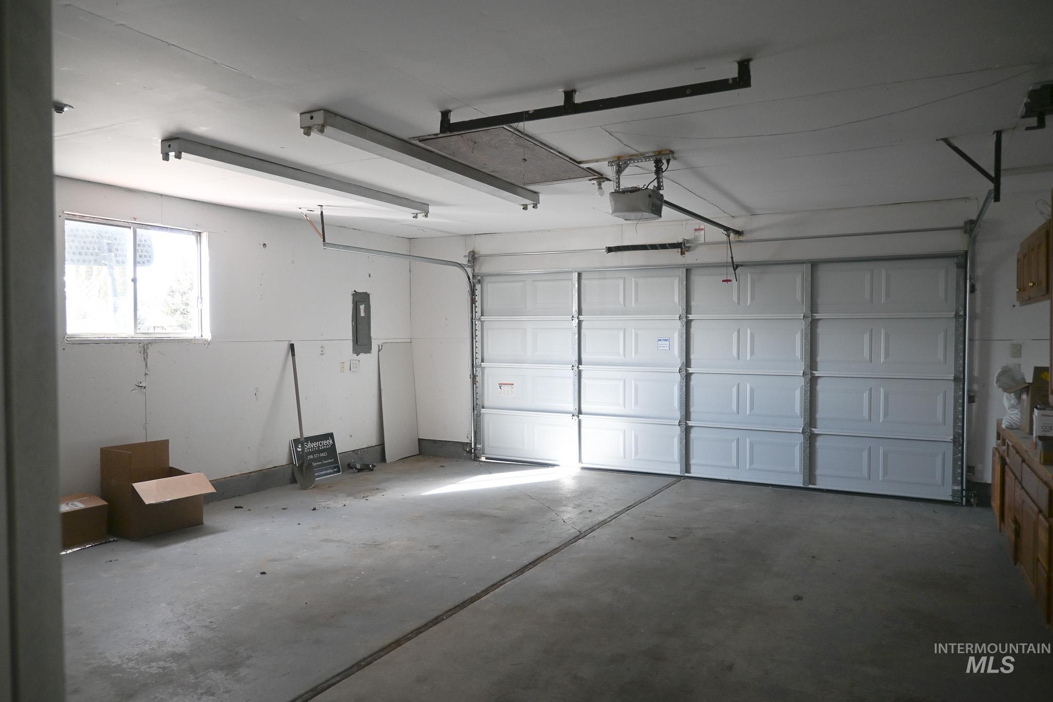 8969 W Kiowa Dr, Boise, Idaho 83709, 3 Bedrooms, 2 Bathrooms, Residential For Sale, Price $450,000,MLS 98975631