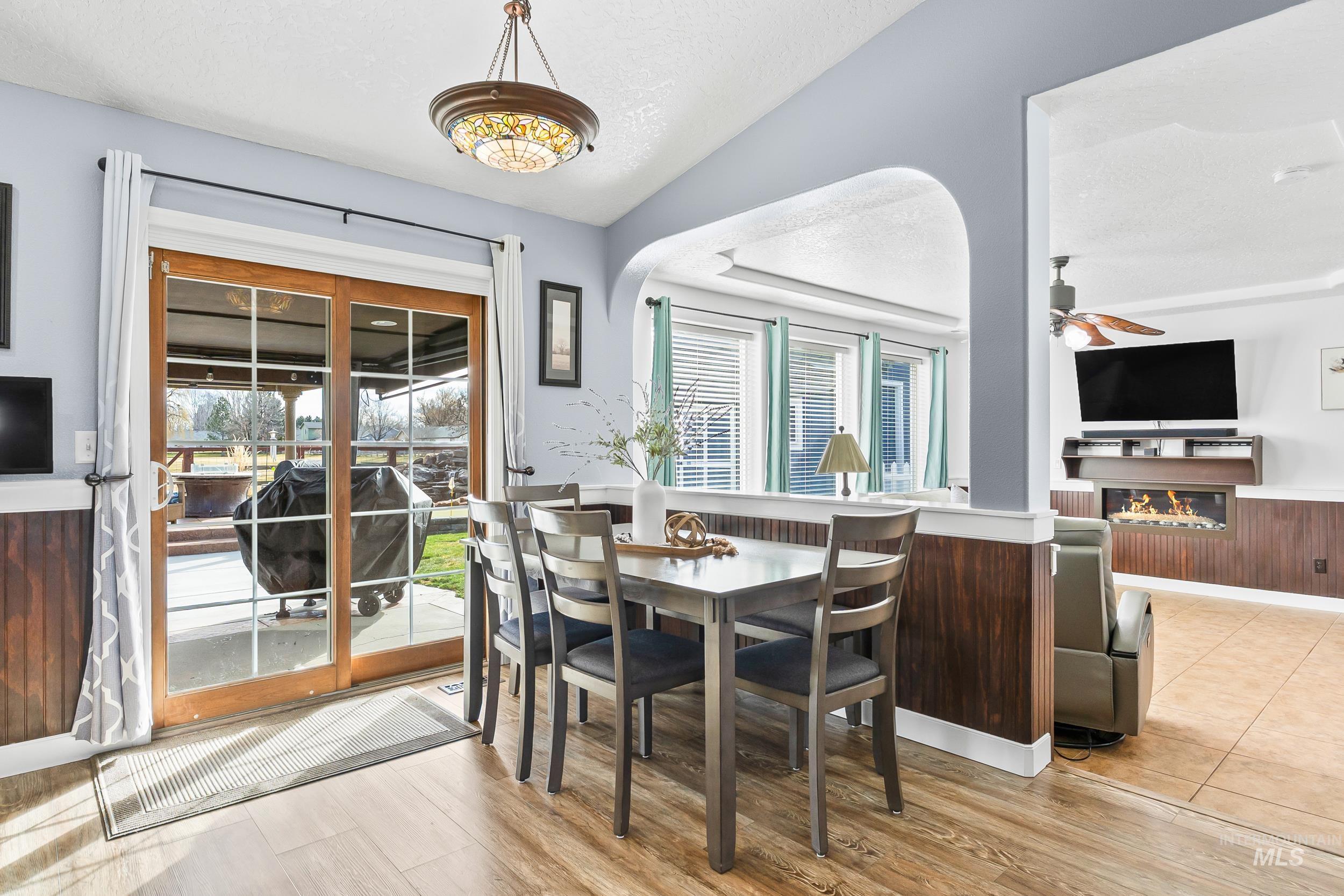 528 N Elizabeth, Star, Idaho 83669, 3 Bedrooms, 2 Bathrooms, Residential For Sale, Price $472,990,MLS 98975632