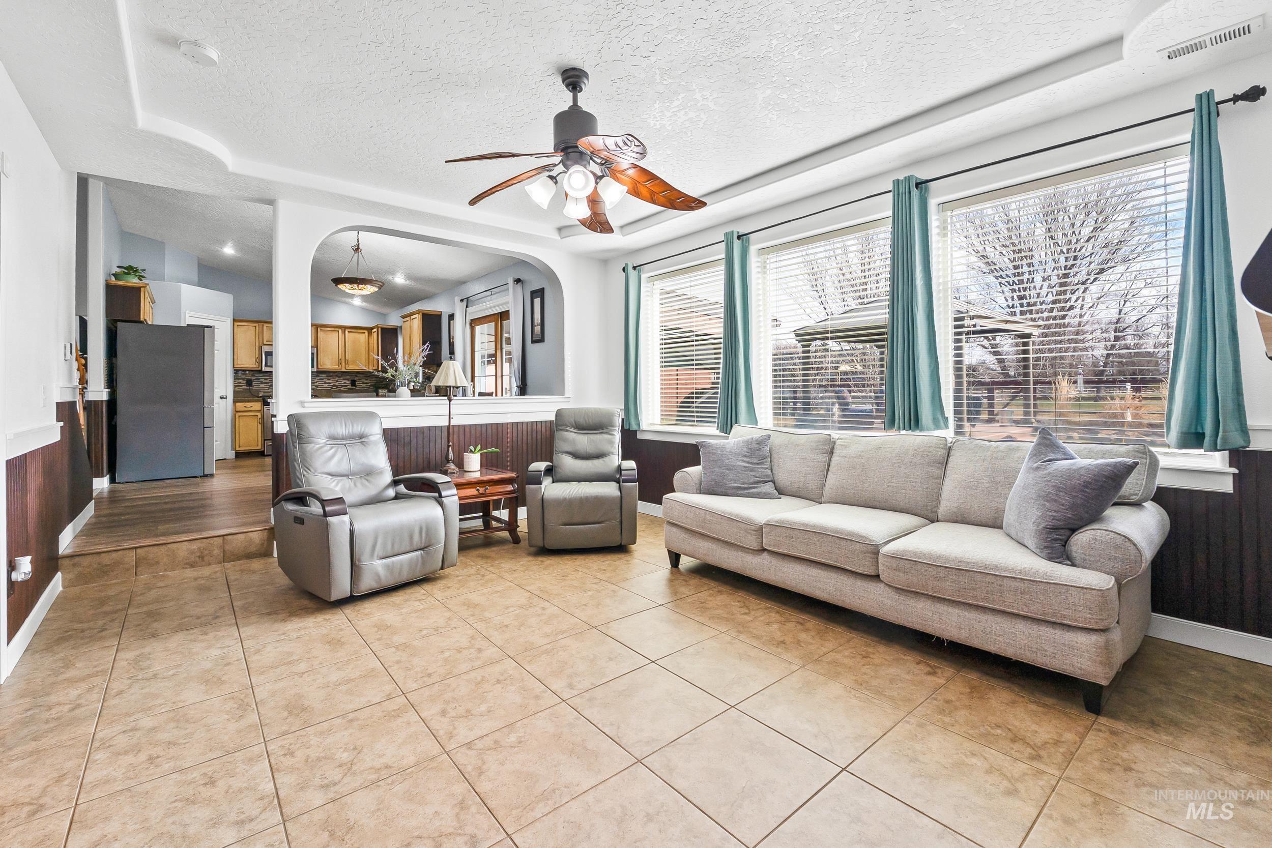 528 N Elizabeth, Star, Idaho 83669, 3 Bedrooms, 2 Bathrooms, Residential For Sale, Price $472,990,MLS 98975632