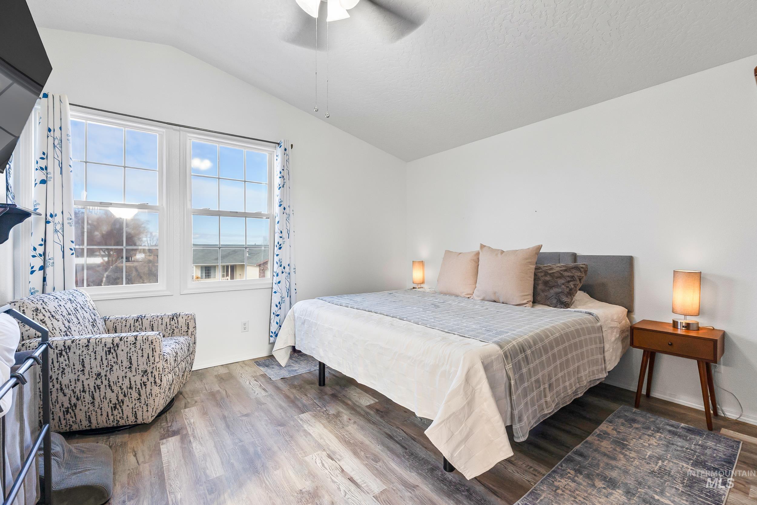 528 N Elizabeth, Star, Idaho 83669, 3 Bedrooms, 2 Bathrooms, Residential For Sale, Price $472,990,MLS 98975632