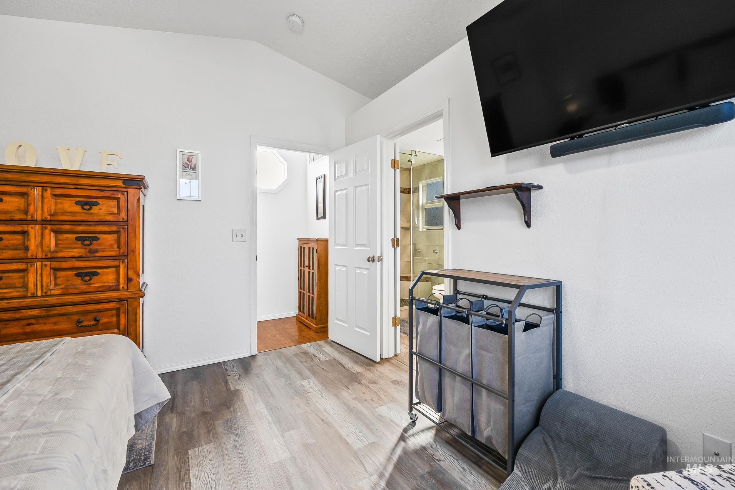 528 N Elizabeth, Star, Idaho 83669, 3 Bedrooms, 2 Bathrooms, Residential For Sale, Price $472,990,MLS 98975632