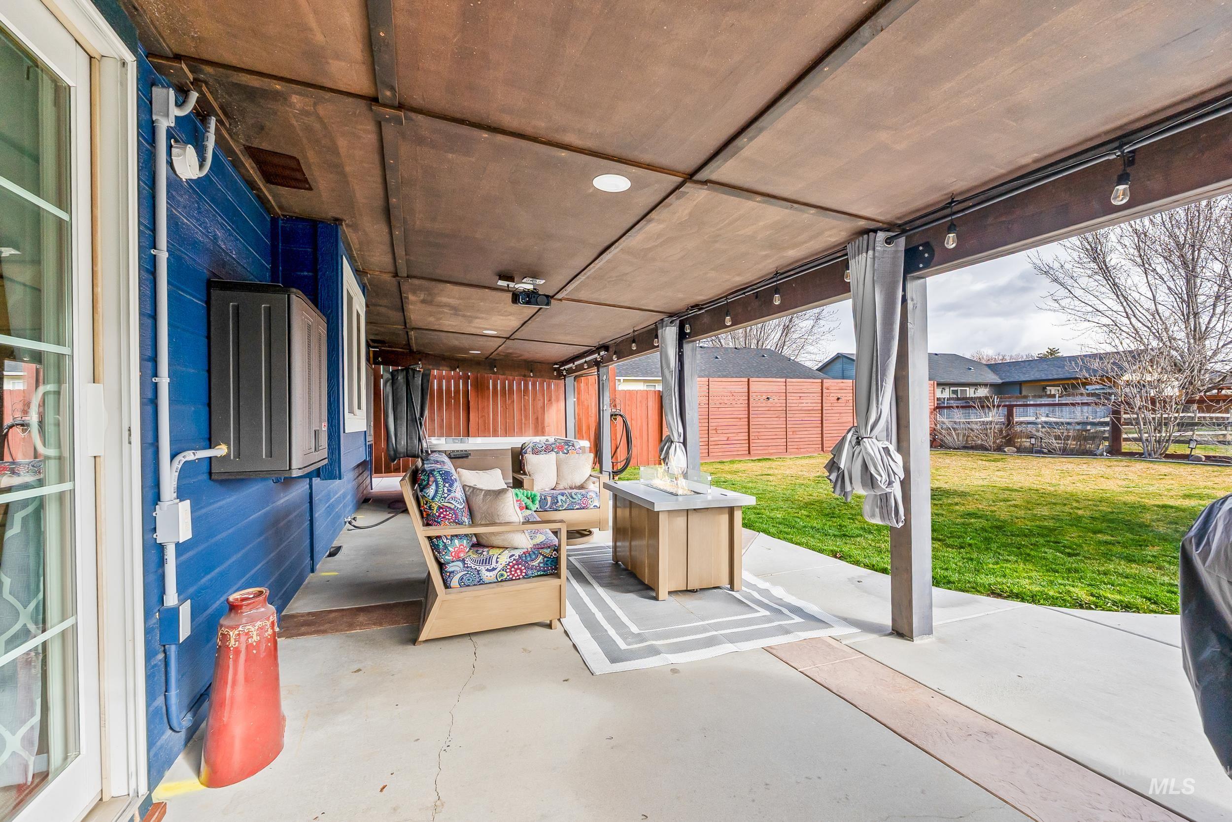 528 N Elizabeth, Star, Idaho 83669, 3 Bedrooms, 2 Bathrooms, Residential For Sale, Price $472,990,MLS 98975632