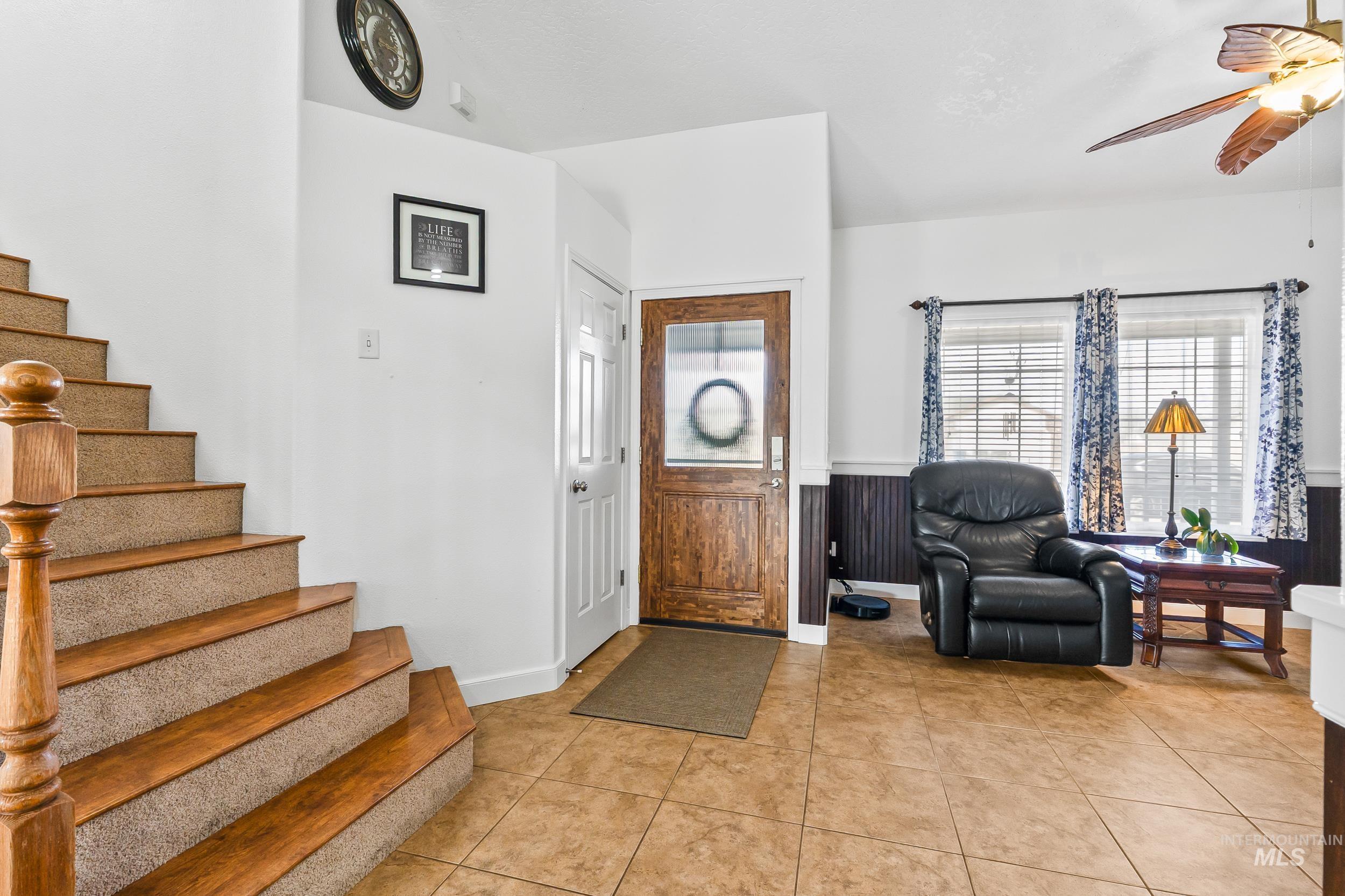 528 N Elizabeth, Star, Idaho 83669, 3 Bedrooms, 2 Bathrooms, Residential For Sale, Price $472,990,MLS 98975632