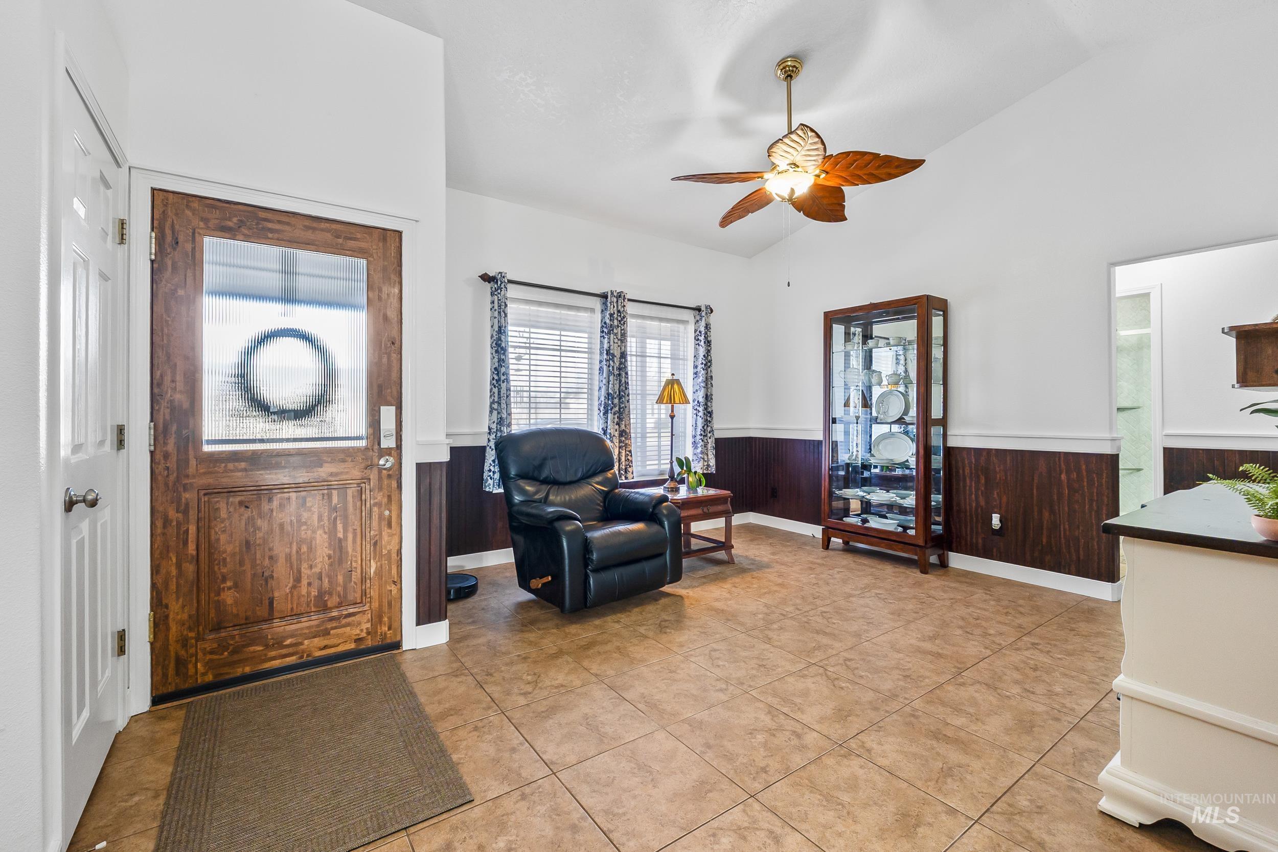 528 N Elizabeth, Star, Idaho 83669, 3 Bedrooms, 2 Bathrooms, Residential For Sale, Price $472,990,MLS 98975632