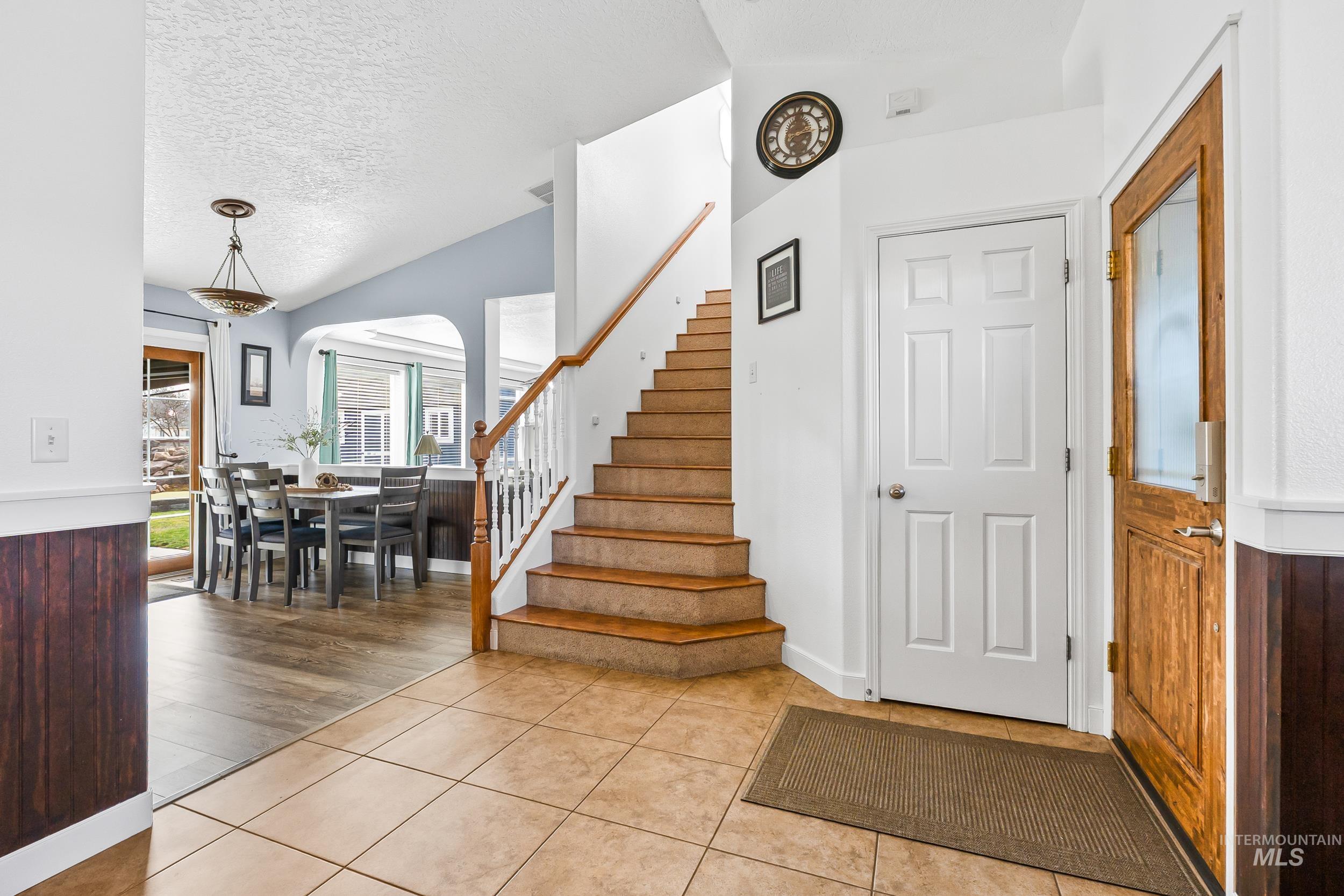 528 N Elizabeth, Star, Idaho 83669, 3 Bedrooms, 2 Bathrooms, Residential For Sale, Price $472,990,MLS 98975632