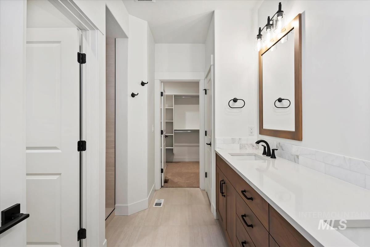 6602 N Good Dr., Eagle, Idaho 83629, 3 Bedrooms, 2 Bathrooms, Residential For Sale, Price $649,880,MLS 98975633