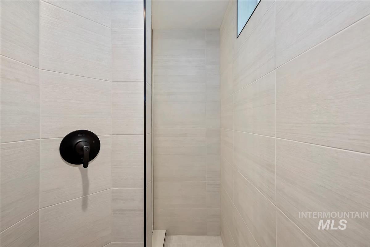 6602 N Good Dr., Eagle, Idaho 83629, 3 Bedrooms, 2 Bathrooms, Residential For Sale, Price $649,880,MLS 98975633