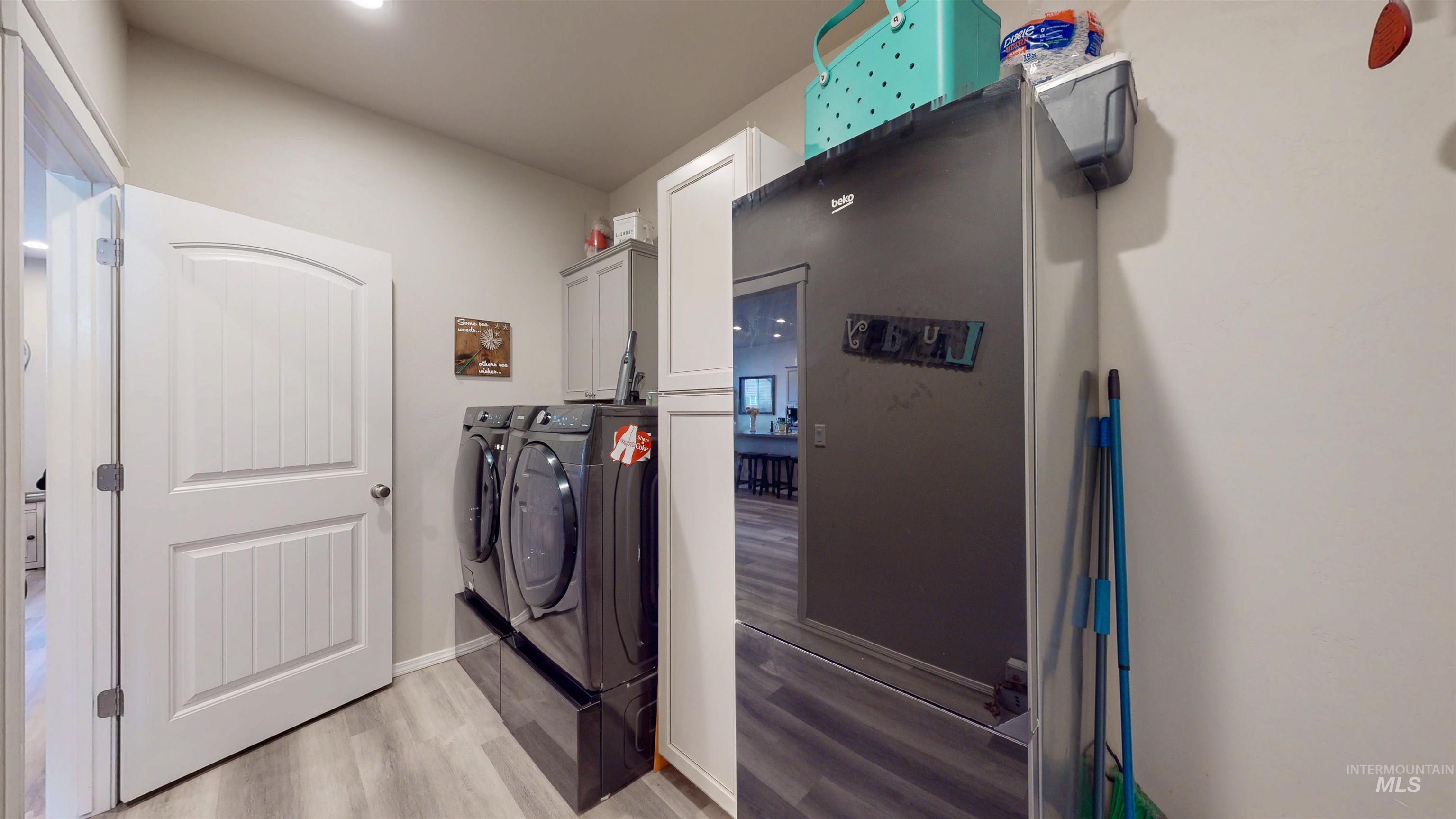 1103 Meadow Lake Loop, Buhl, Idaho 83316, 3 Bedrooms, 2 Bathrooms, Residential For Sale, Price $397,000,MLS 98975635