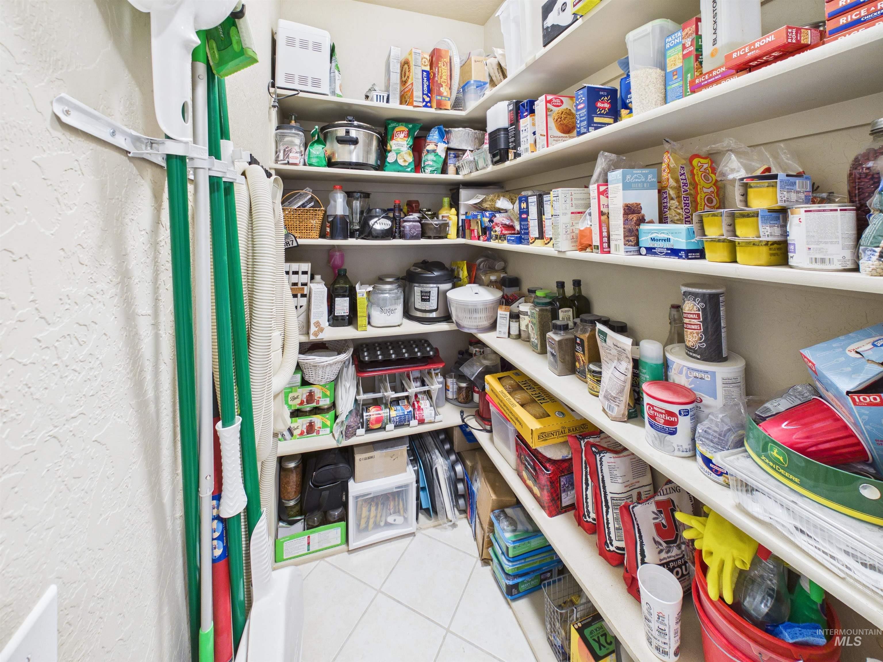 3449 Hiland Ave, Burley, Idaho 83318, 4 Bedrooms, 3 Bathrooms, Residential For Sale, Price $730,000,MLS 98975636